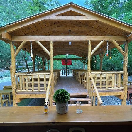 Guri I Lekes Guesthouse Moll' e Shoshit Kültér fotó