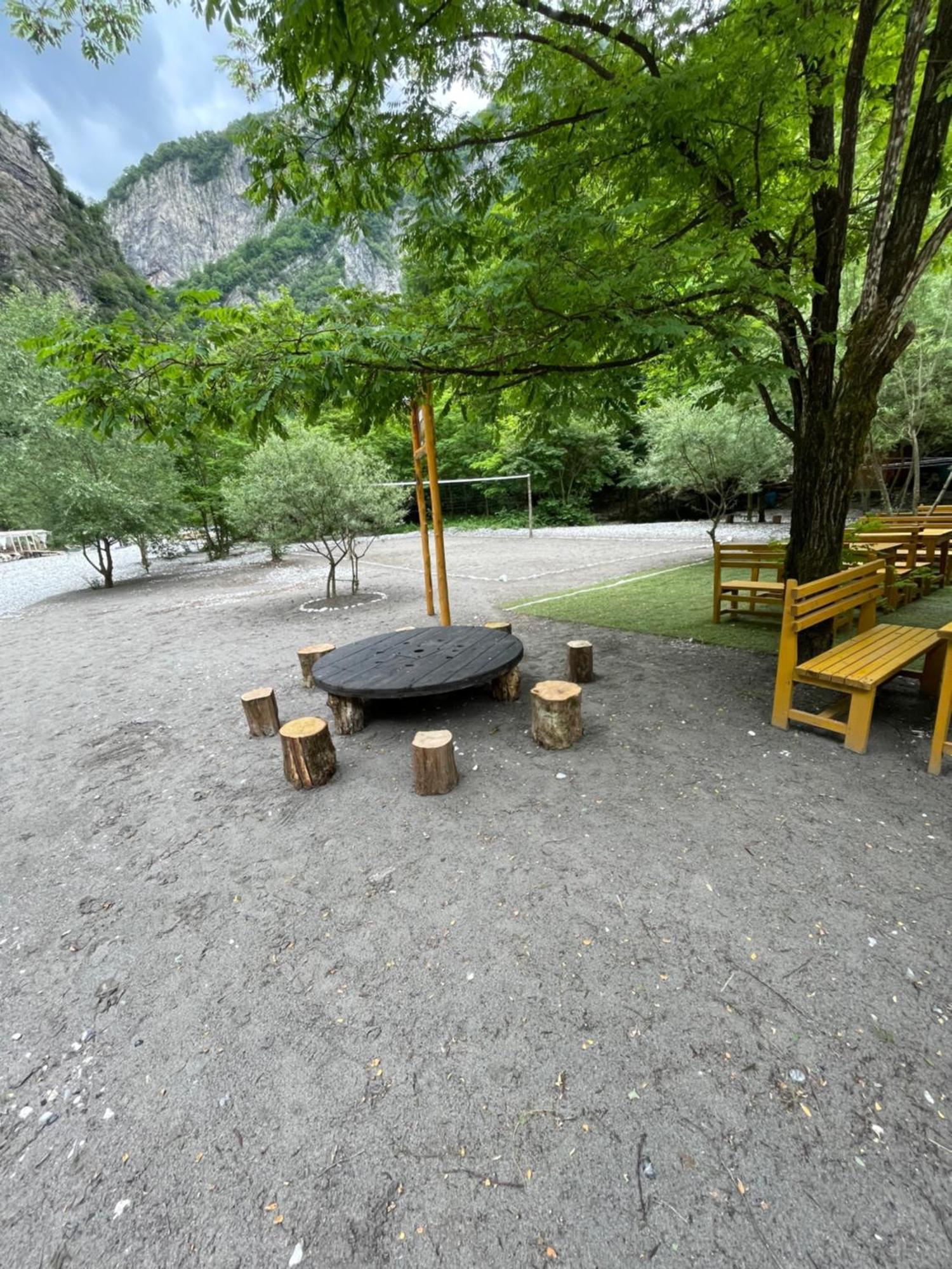 Guri I Lekes Guesthouse Shkodra Kültér fotó