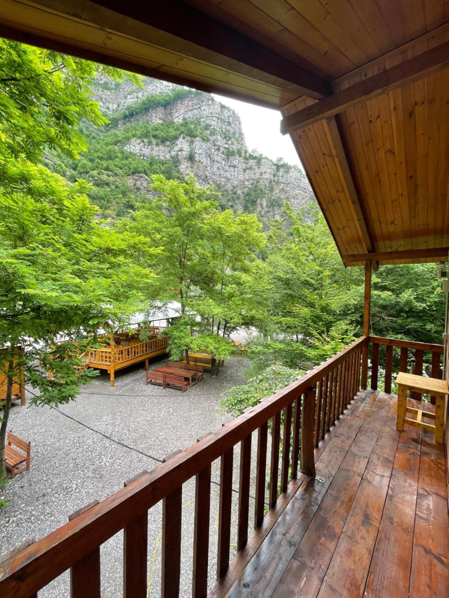 Guri I Lekes Guesthouse Moll' e Shoshit Kültér fotó