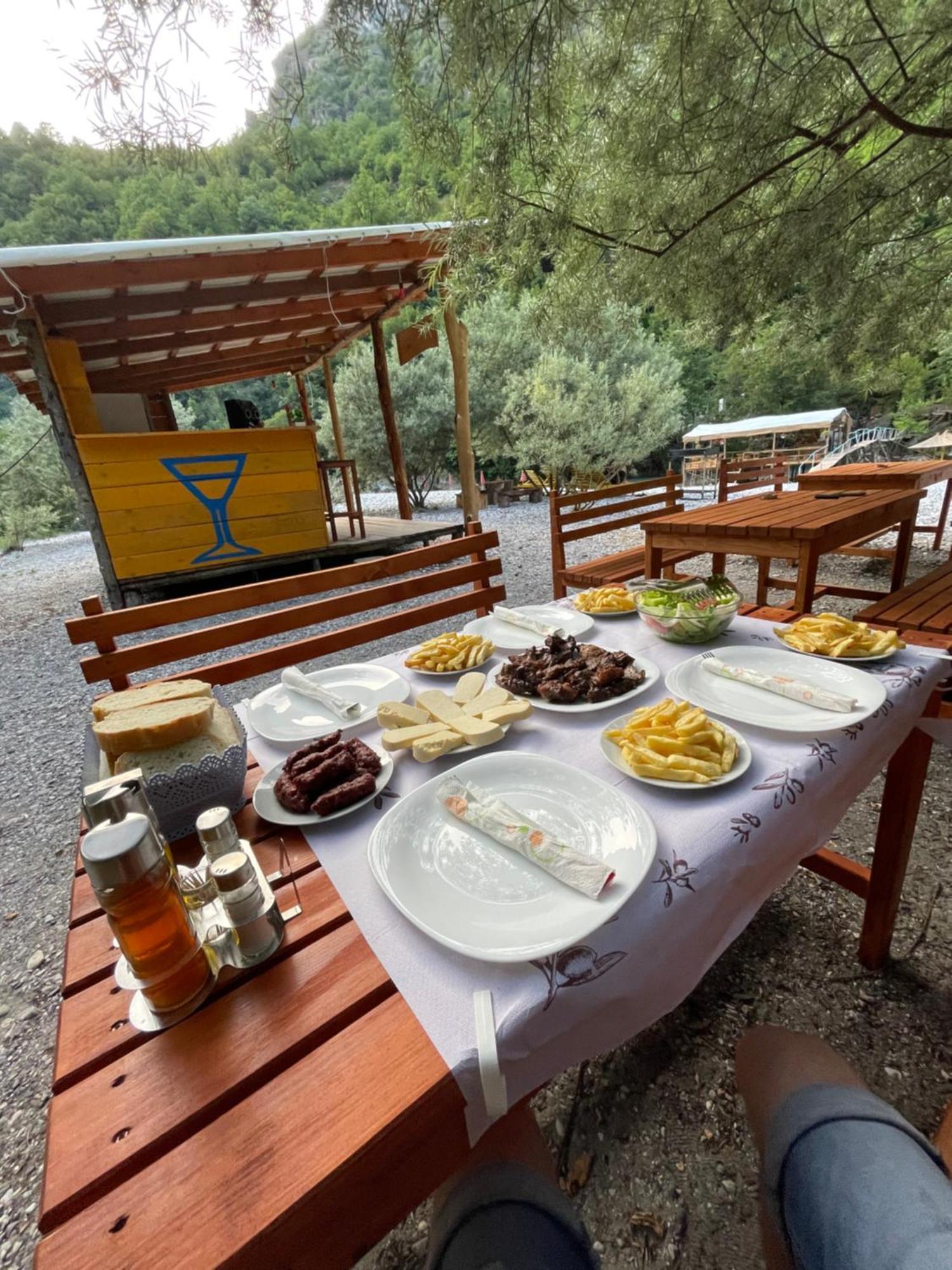 Guri I Lekes Guesthouse Moll' e Shoshit Kültér fotó